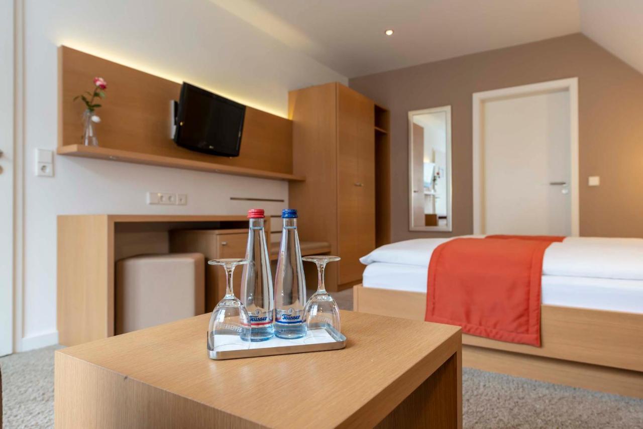 Hotel Gasthof Krone Niederstetten Zewnętrze zdjęcie