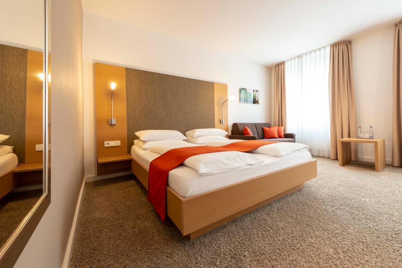 Hotel Gasthof Krone Niederstetten Zewnętrze zdjęcie