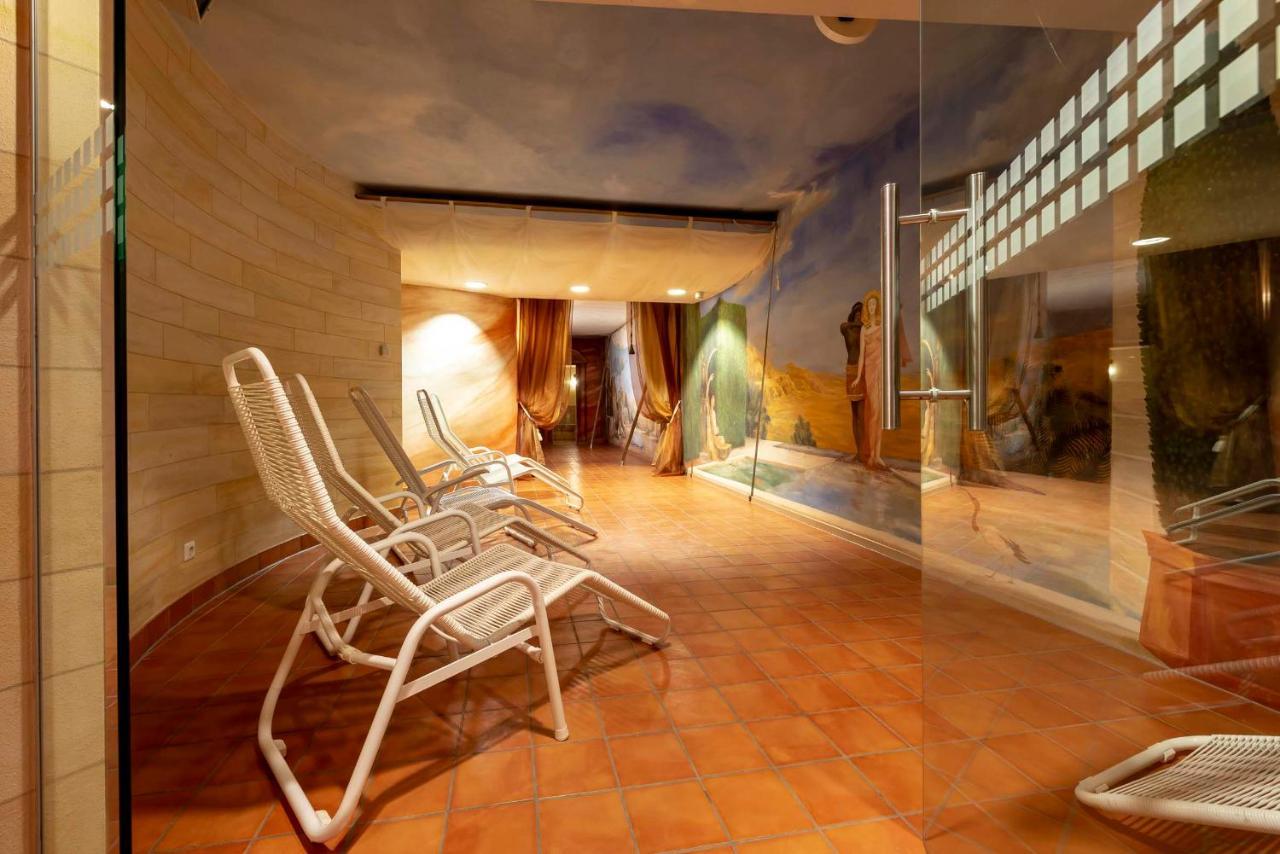 Hotel Gasthof Krone Niederstetten Zewnętrze zdjęcie